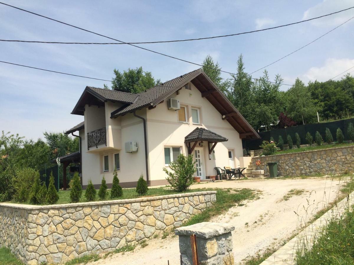 Charming Luxury Villa ซาราเยโว ภายนอก รูปภาพ